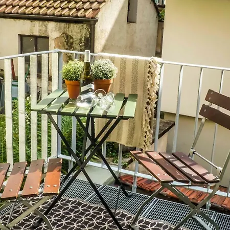 アパート Charmantes Tiny House In Mit Gartenblick Und Zentrale Lage ベジクハイム