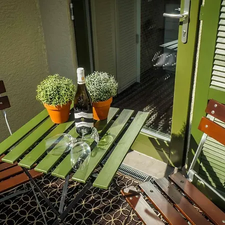 Charmantes Tiny House In Mit Gartenblick Und Zentrale Lage Apartman Besigheim